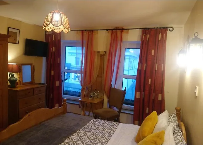 Vaughans Pub/Accommodation
