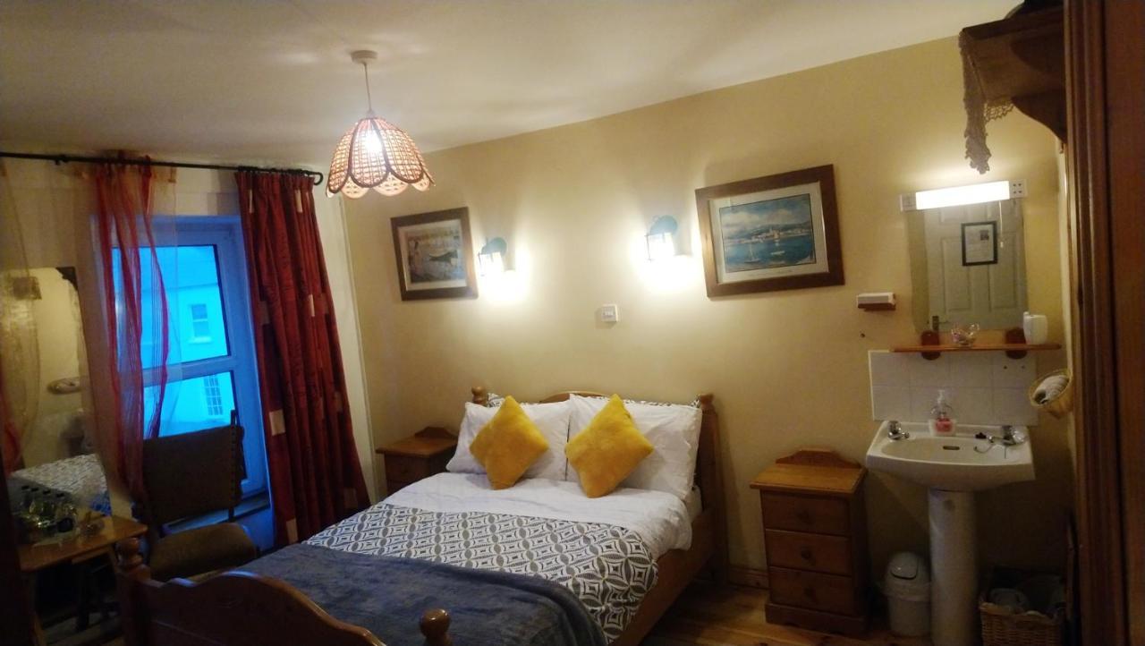Vaughans Pub/accommodation Guest house *