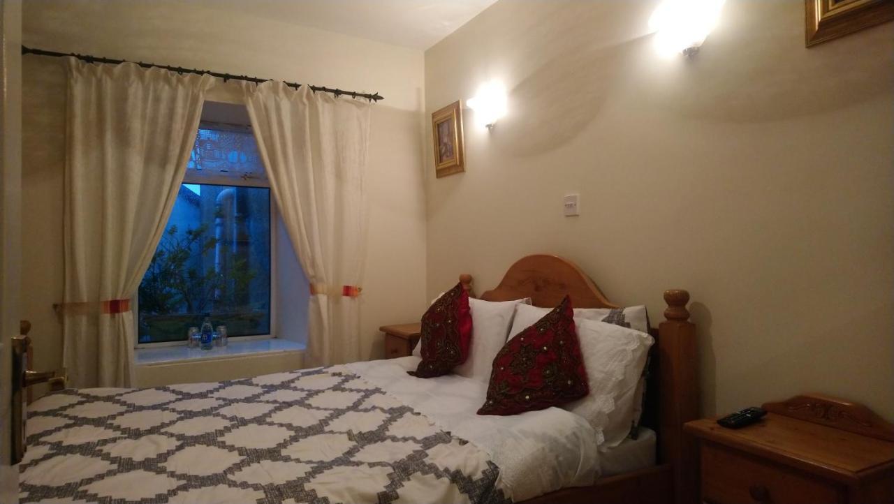 Vaughans Pub/accommodation Guest house *